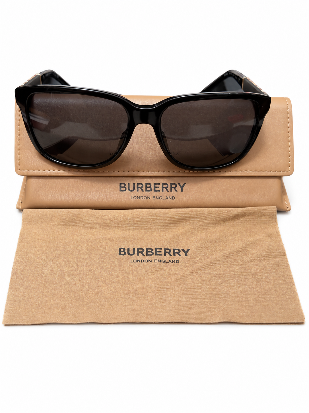 Burberry Black Square Cat Eye Sunglasses – Signature Check Temples, Case & Cloth